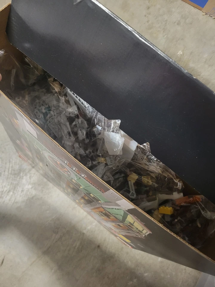 LEGO Marvel Sanctum Sanctorum 76218 Kit de Construcción 2708 (CAJA DAÑADA) Foto 2 de 2