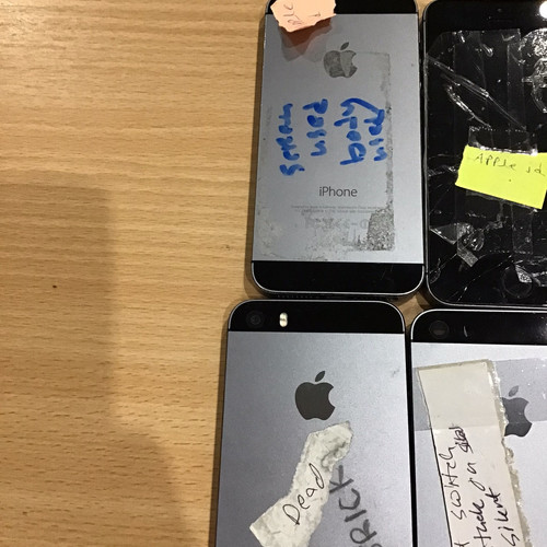 iPhone 5/5s X4 Restposten schwarz/grau - logged beschriftet für Ersatzteile und Reparaturen - Bild 2 von 3