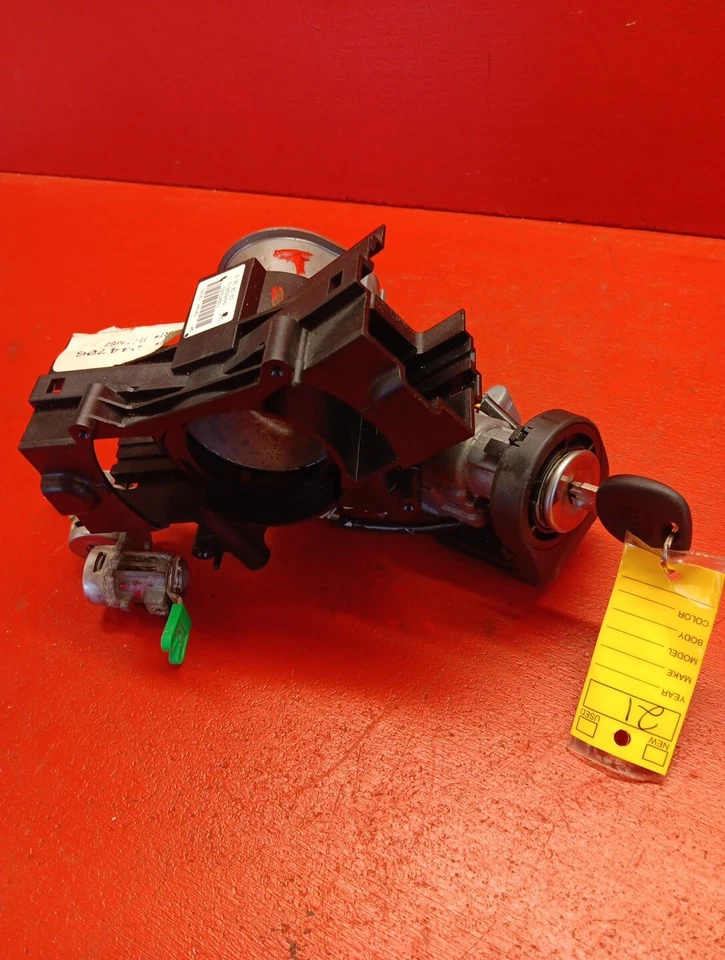 2005-2009 GM Multi Vehicle ignition Lock Cylinder w/ Keys 23233198 - Image 2 of 4