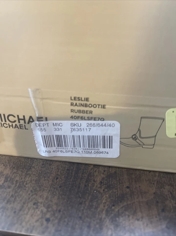 Michael Kors Leslie Botín de Lluvia Goma Sin Cordones Color Ciruela Usado Talla 11 Foto 2 de 4
