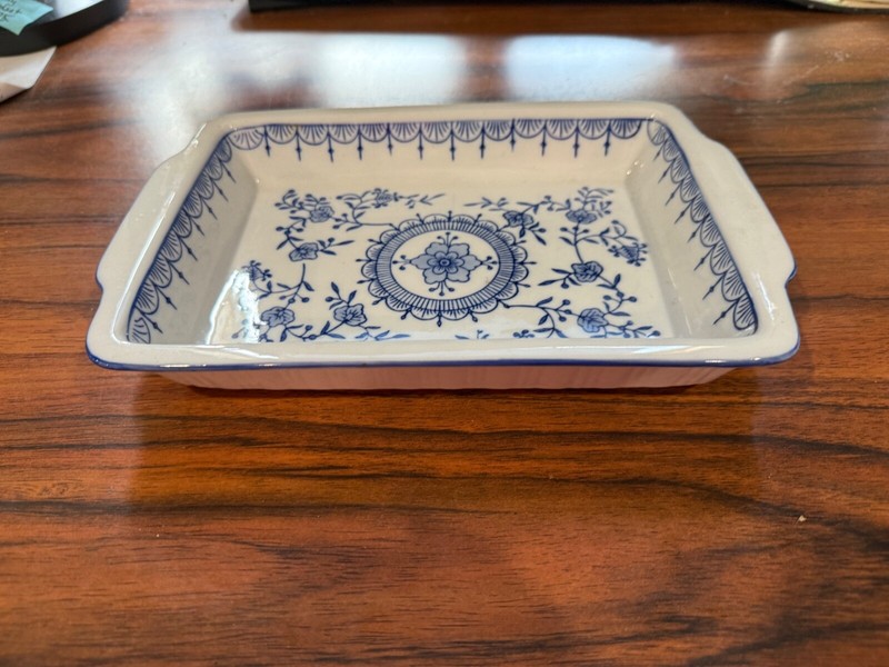 Royal China Serving Dish Rectangle Blue & White W/Handles 7”x 10.75” x 1.5”