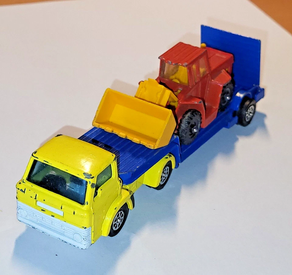 Corgi Juniors Whizzwheels Ford D-Series PKW Transporter + Schaufelbagger - Bild 4 von 4