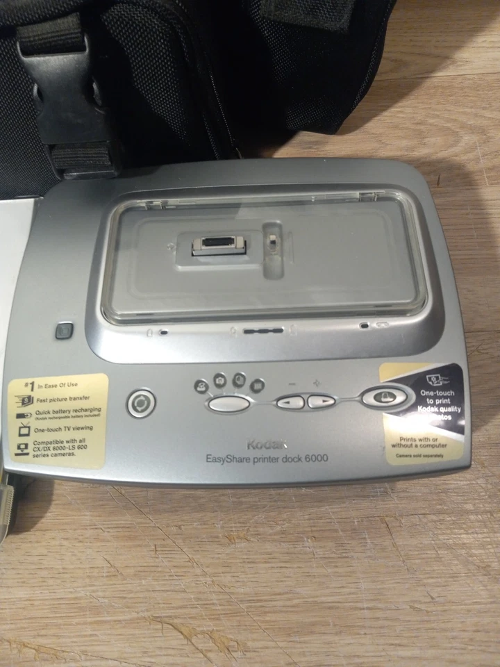 Kodak Easy Share Printer Dock 6000 + Carrying Case + Extra Print Tray + Paper - Image 2 of 4