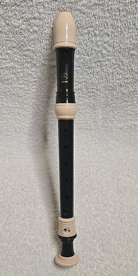 Yamaha YRS-302B Professional Rottenburgh Soprano Recorder w/ Accessories  - Image 2 of 4