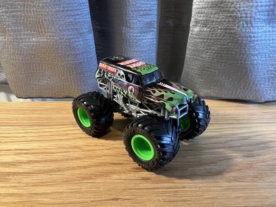 Monster Grave Digger BKT 1:64 Scale 