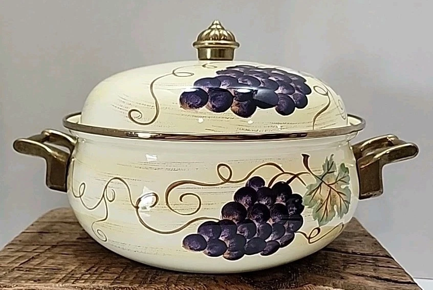 Vintage 2 Qt Tabletops Unlimited Vitroceramic Pot With Lid, Preowned But...