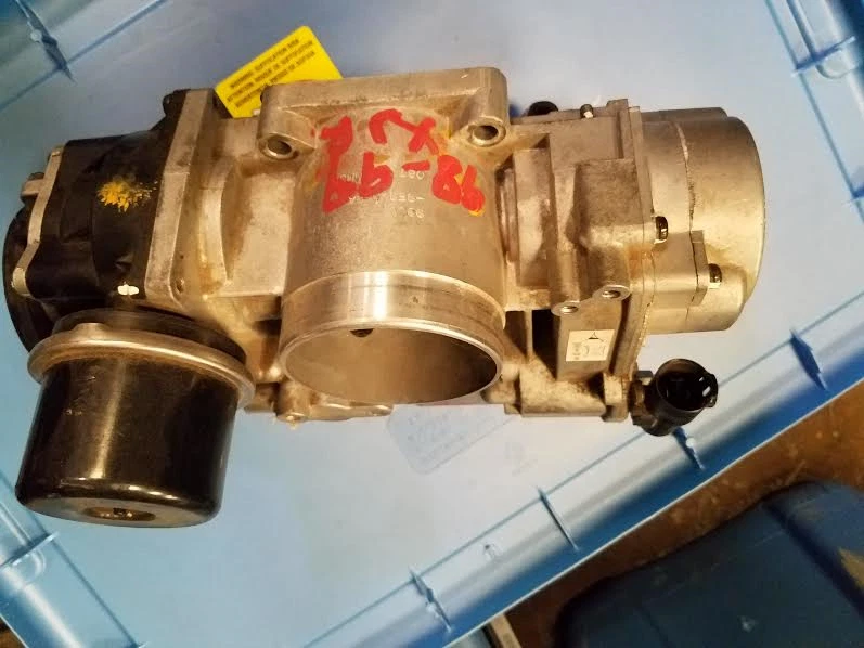 1998 1999 JAGUAR XJR SUPERCHARGE THROTTLE BODY - Image 4 of 4