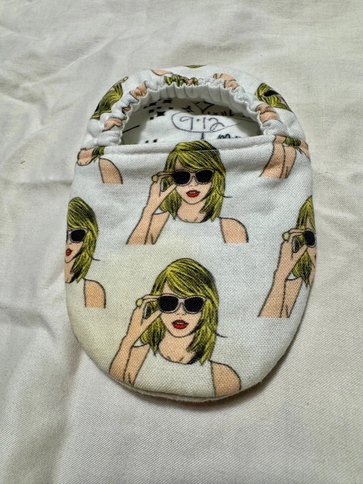 Milkweed Baby Infant Handmade Taylor Swift Moccasins 9-12 months - Image 4 of 4