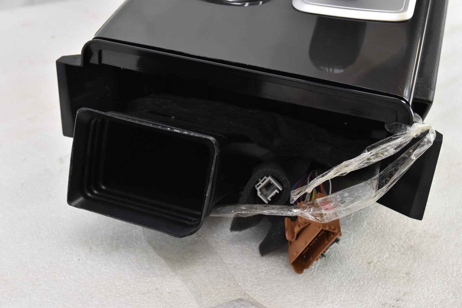 🚀 2014 - 2017 MASERATI GHIBLI M156 CENTER CONSOLE TRIM BEZEL 5207600