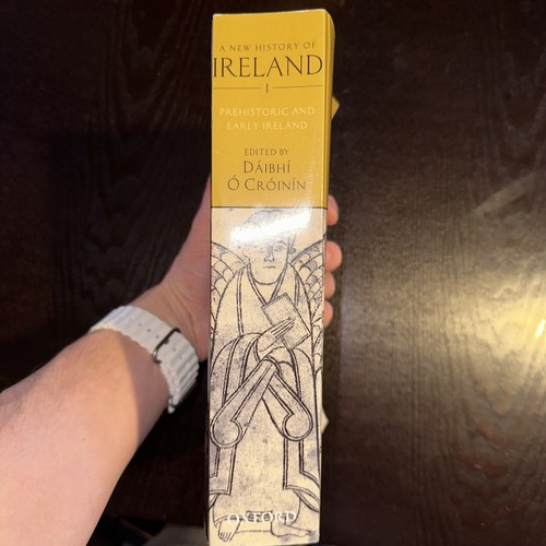 A New History of Ireland, Volume I: Prehistoric and Early Ireland - Imagen 3 de 4