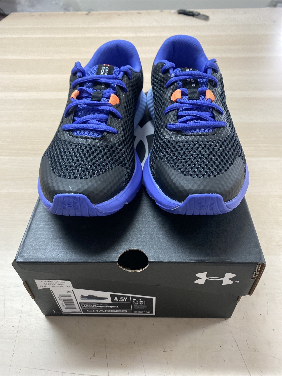 & Athletic Shoes Kids Charged Rogue 3 Size 5