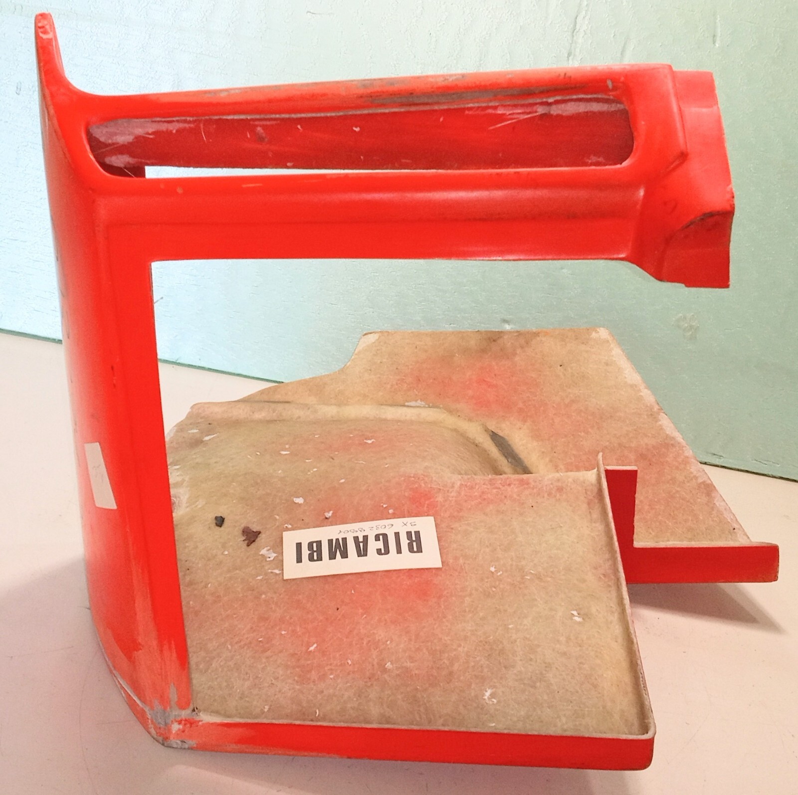 Ferrari Fiberglass 308 Left Quarter Panel Lower Corner Valance_60329901_NEW_OE