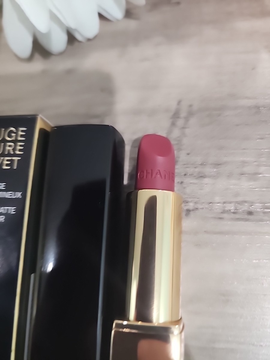 Chanel Rouge Allure Velvet Luminous Matte Lip Colour ~ 69 ABSTRAIT