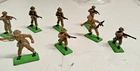 LOT OF 8 BRITAINS SOLDIERS 1971 - BRITISH ENGLISH -WWII - TOY SOLDIERS