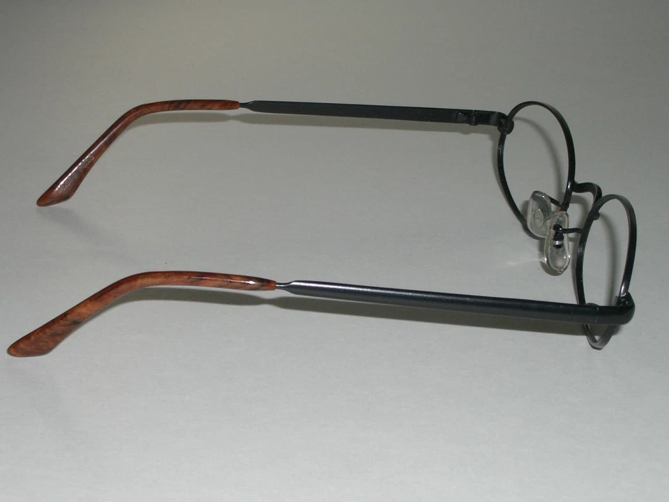 SOMENTE ARMAÇÕES DE ÓCULOS DE SOL OVAL PRETO/TORT 50mm VINTAGE BAUSCH & LOMB RAY BAN W2979 - Imagem 4 de 4