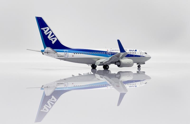 1:200 JC Wings ANA BOEING B737-700 Flap Down Airplane Diecast