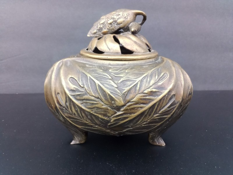 Antique Vintage Japanese Chinese Bronze Brass Leaf Incense Burner Tripod Censer