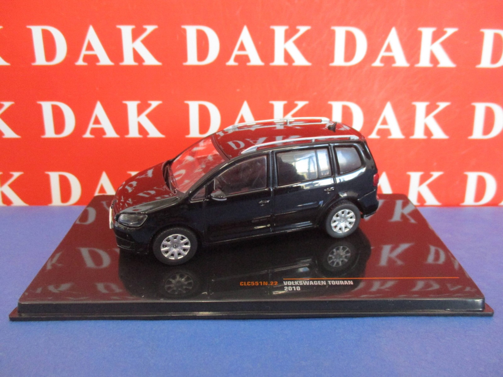 Die cast 1/43 Modellino Auto Volkswagen Touran 2010 by Ixo