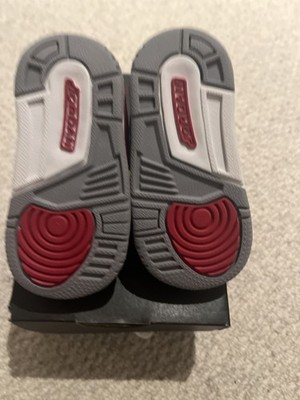 Neu Kleinkind Größe 3,5 Nike Air Jordan 3 Retro Cardinal Red 832033-126