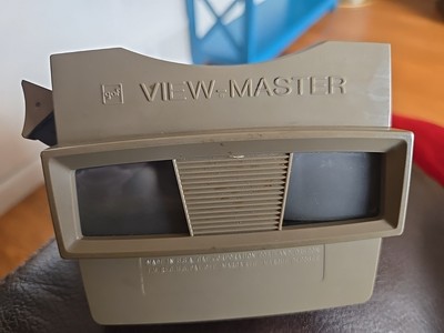 VTG 1960s View Master 3D Viewer w/slide wheel of Disneyland +7 other discs Retro