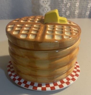 URBAN OUTFITTERS PAINTED CERAMIC STACK OF Waffles 3 WICK CANDLE NEW HTF