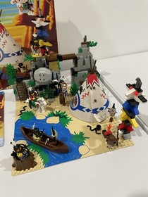 LEGO Western: Boulder Cliff Canyon (6748) With Box and Manual