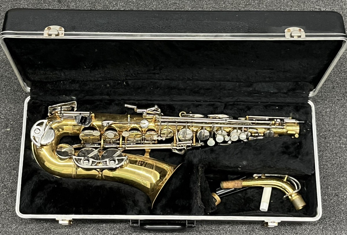 SELMER BUNDY II ALTO SAXOPHONE W/ CASE (MVP035868)