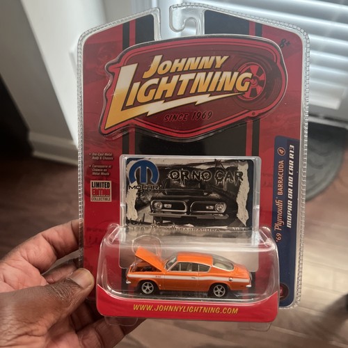 Johnny Lightning 1969 Plymouth Barracuda 340 Mopar or No Car Diecast 1:64 Orange