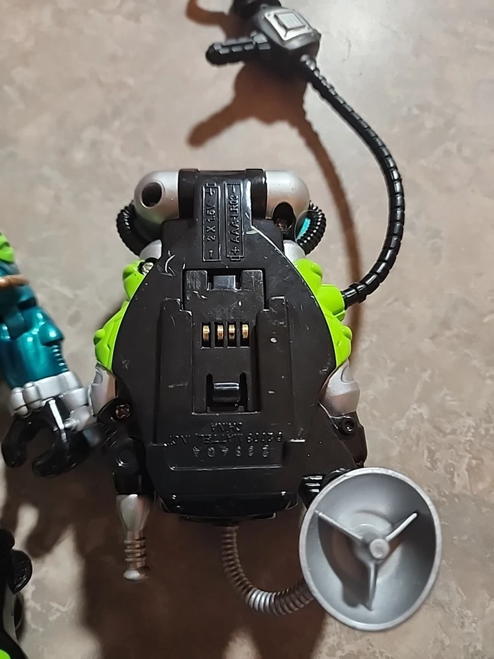 2001 Mattel Rescue Heroes Mission Gil Gripper Action Figure 6" - Image 4 of 4