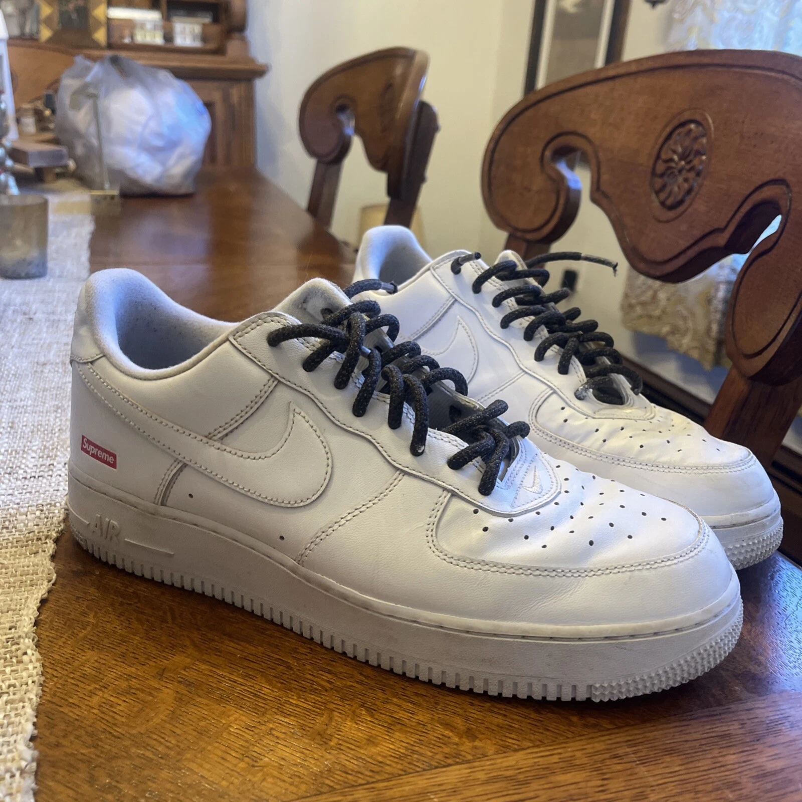 Taille 10,5   Logo Nike Air Force 1 x Supreme Low Box   Blanc