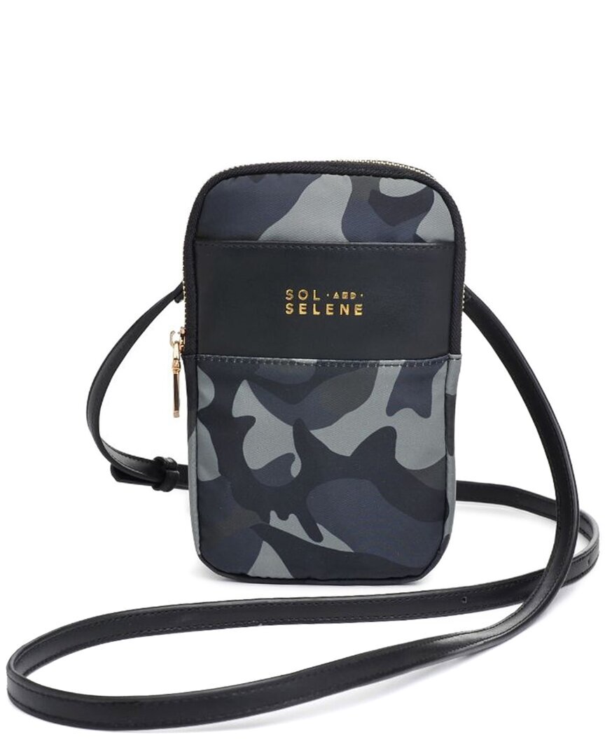 Сол и Селен Рядом со мной, женщины через плечо зеленого цвета