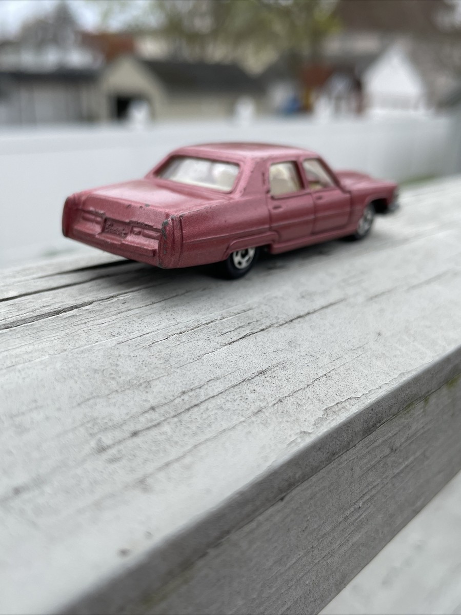 トミカ 日本製 NO.F2 CADEILLAC キャデラック 1976 Vintage 1976