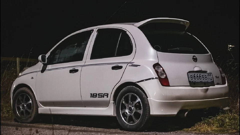 Luces traseras AUTECH JDM Nissan March Micra K12 Kouki artículos raros 1 par Foto 2 de 4