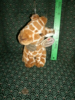 Russ Berrie Plüschtier „Yomiko Newborn Giraffe“ – 21,6 Cm, Neuwertig Mit Etikett