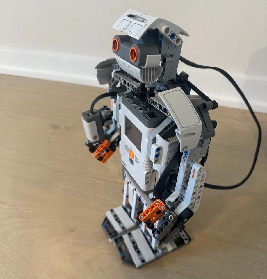 LEGO Mindstorms NXT 2.0 - 8547 Robot Building Set Complete in Box TESTED - Image 3 of 4