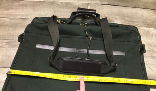 Hartmann Everyday Travel Weekender Suitcase Forest Green Nylon Luggage Bag - Picture 3 of 8