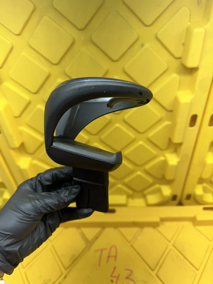 BMW 128I 135I 2011-2013 consola central delantera portavasos 16208310 OEM Foto 4 de 4