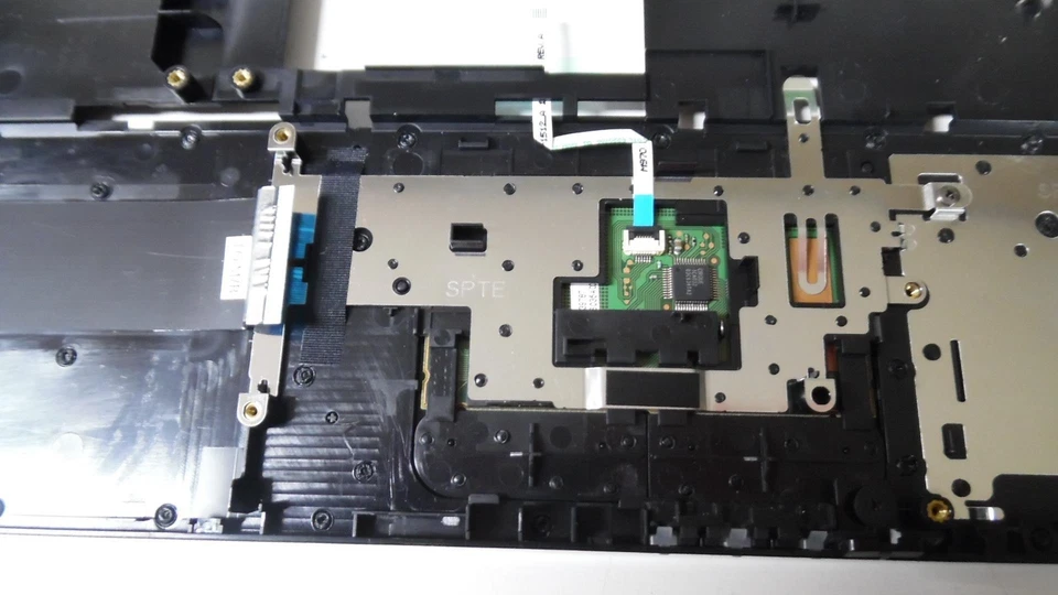 Genuine Sony VAIO VPCEA24FM - Palmrest w/Touchpad - 012-001A-3012-D / Tested - Image 4 of 4