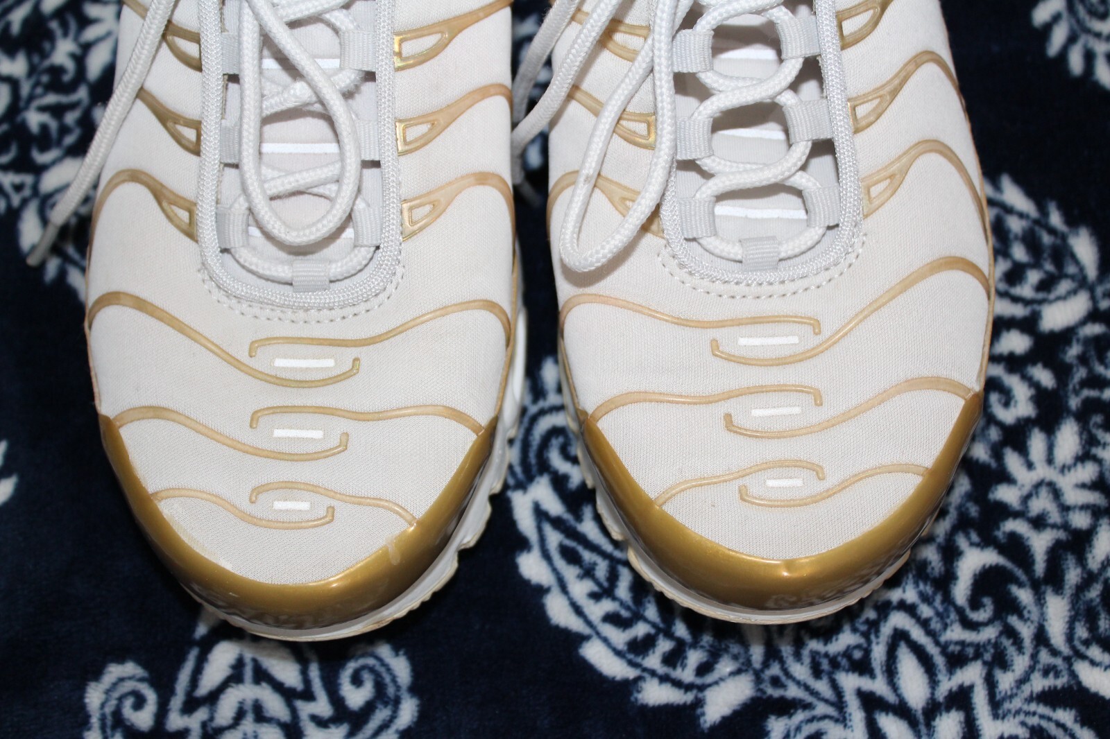 Picture 4 of 10
