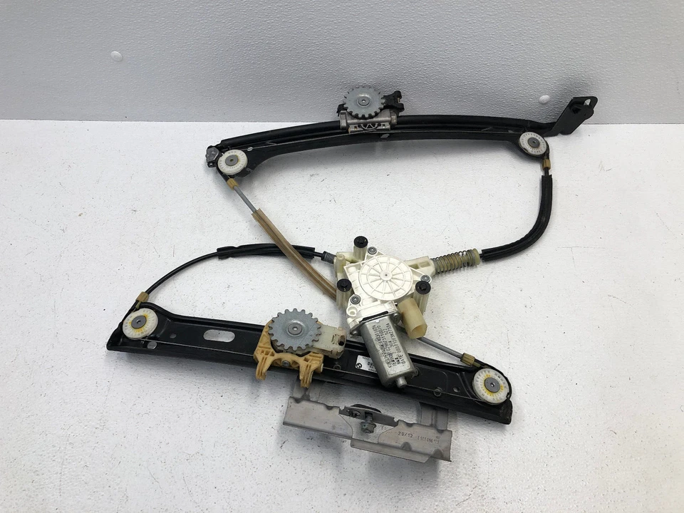 Motor regulador ventana trasera derecha 13-15 BMW F06 650i 640i Gran Coupé 1486 OEM Foto 3 de 4