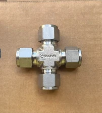 Swagelok  3/8"  Tube SS  Stainless Steel Cross SS-600-4  Several Avail  New