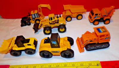 LOT OF 7 CONSTRUCTION TRUCKS DUMPTRUCK BACKHOE BULLDOZER CEMENT TRUCK ++