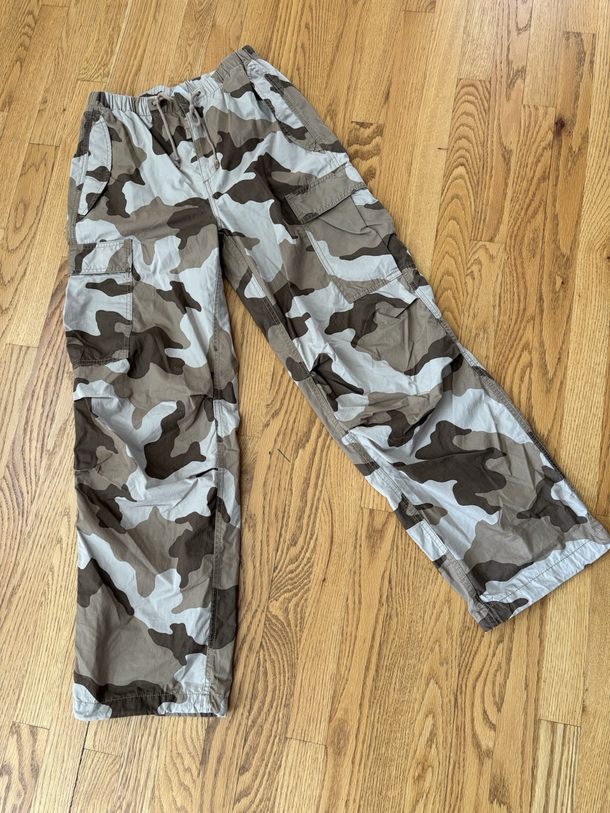 TNA Surplus Camo Cargo Pants Womens Size Small Y2K Streetwear Style