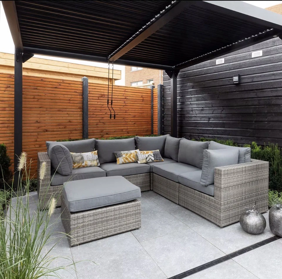 Very Comfortable Outdoor Furniture Set with Coushins and Small Island Table - Image 2 of 4