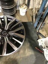 Used Wheel fits: 2021 Nissan Kicks 17x6-1/2 alloy 15 spoke Grade A