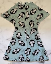 Zipadee Zip Sleeping Baby Swaddle Fleece Small 4-8 Months Penguins Green