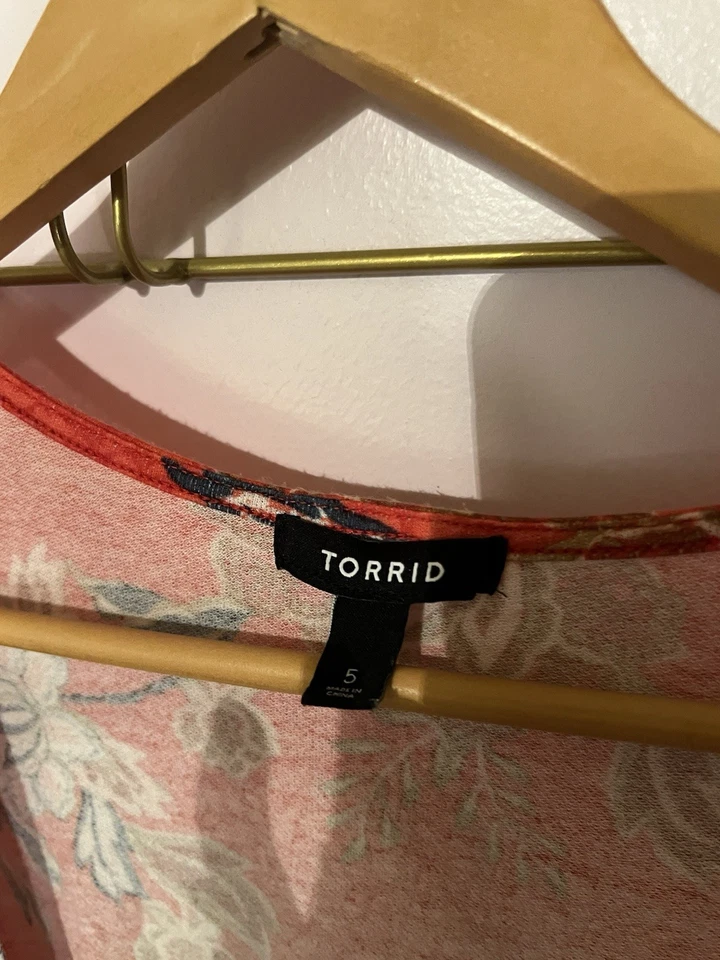 Cardigã feminino TORRID vermelho com paisley tamanho 5 plus size - Imagem 3 de 4