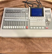 Roland VS-1680 Digital Studio Workstation - Gray - Very good condition