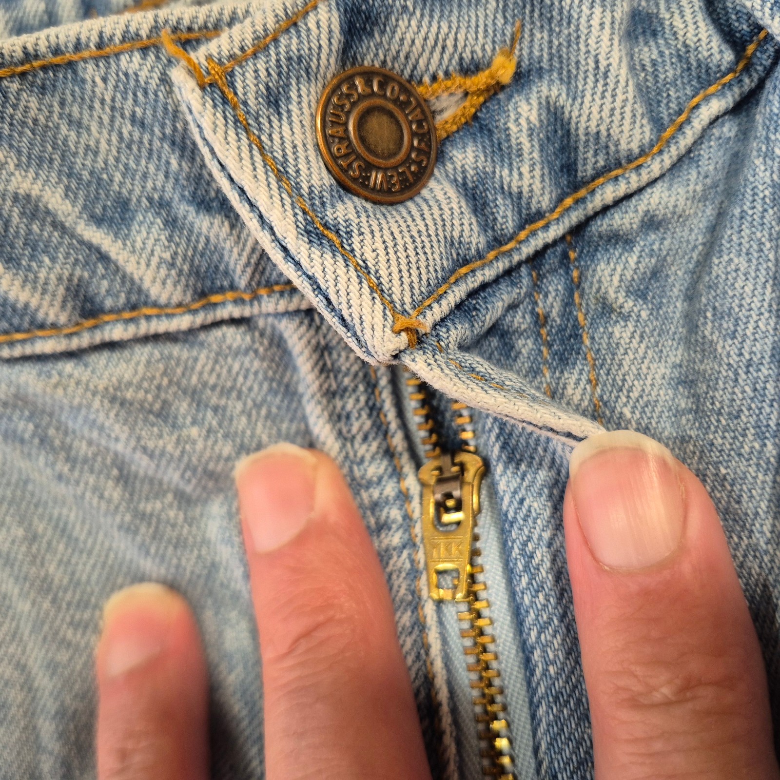 VTG LEVIS 550 JEANS RELAXED FIT TAPERED LEG SIXE 8 MEDIUM 28x30 MADE IN CANADA thumbnail 9