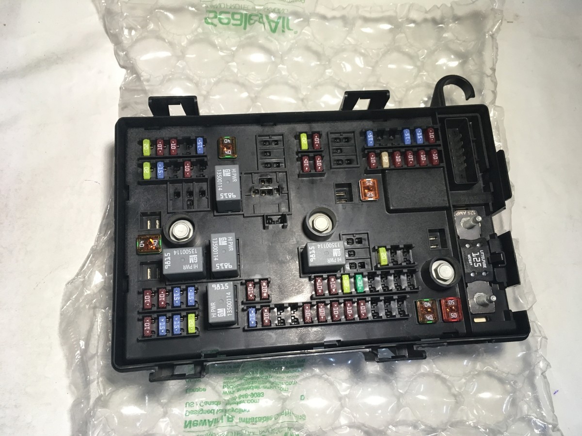 2015-2016 EXPRESS VAN SAVANA ENGINE WIRING HARNESS JUNCTION